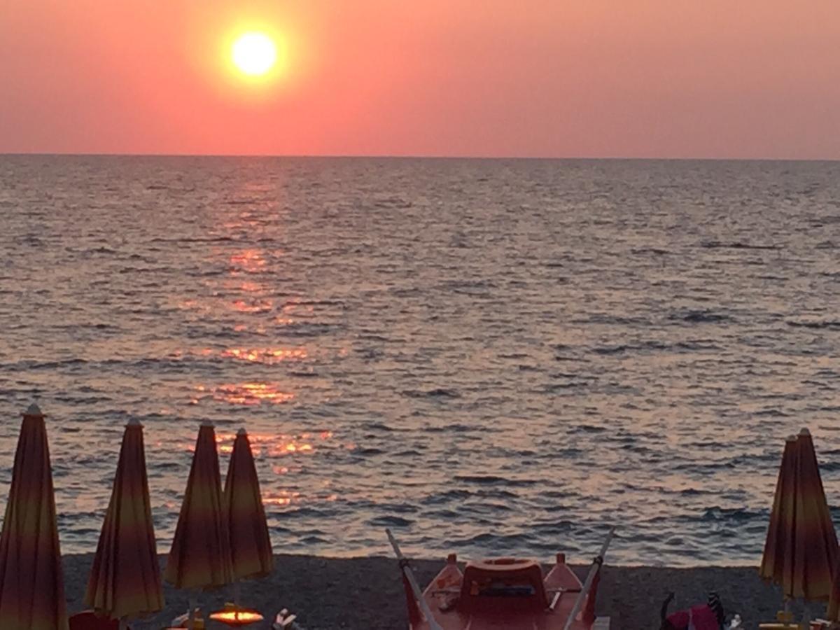 Le Casette Di Ponente Milazzo Exteriör bild