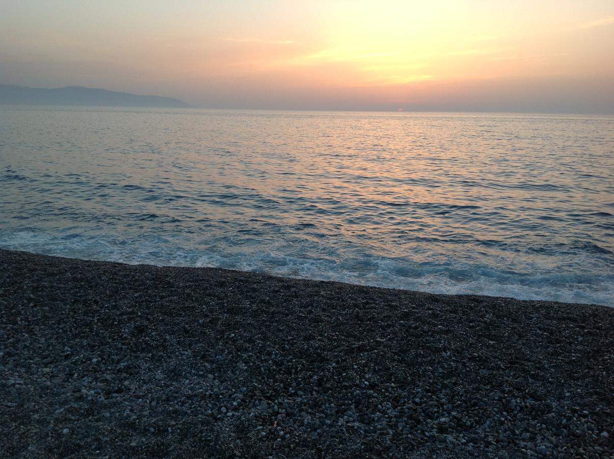 Le Casette Di Ponente Milazzo Exteriör bild
