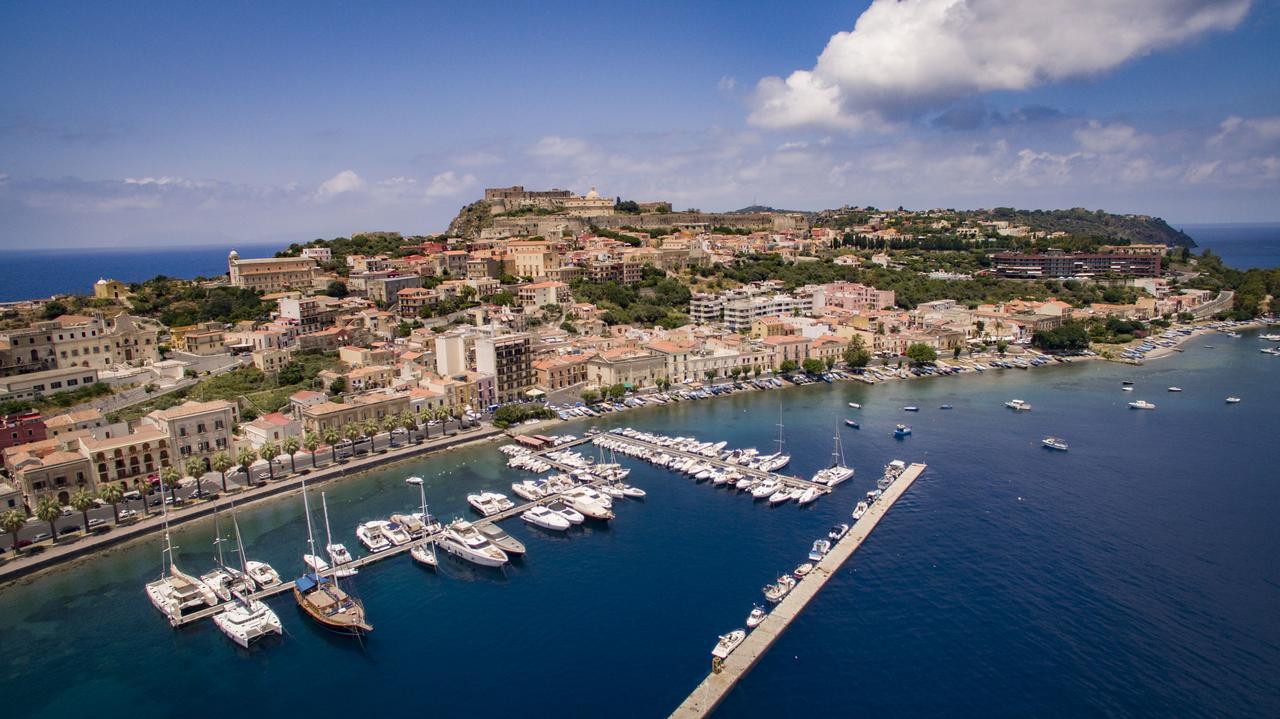 Le Casette Di Ponente Milazzo Exteriör bild