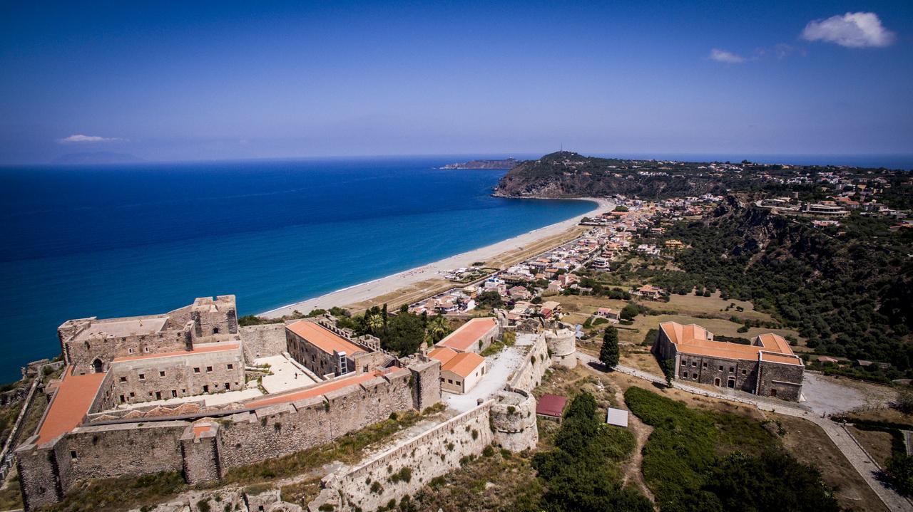 Le Casette Di Ponente Milazzo Exteriör bild